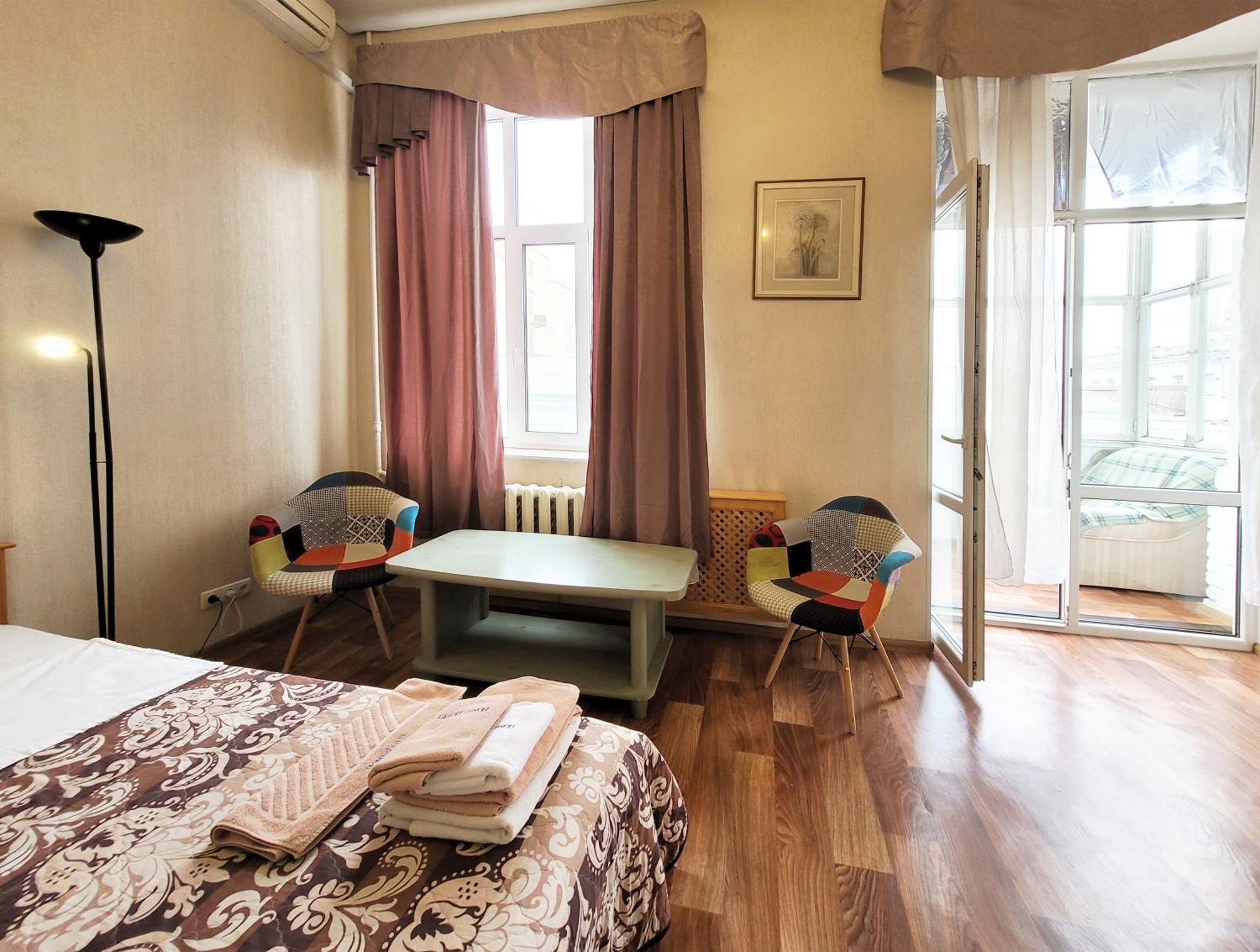 Home Hotel Apartments On Kontraktova Ploshcha Kiev Rum bild